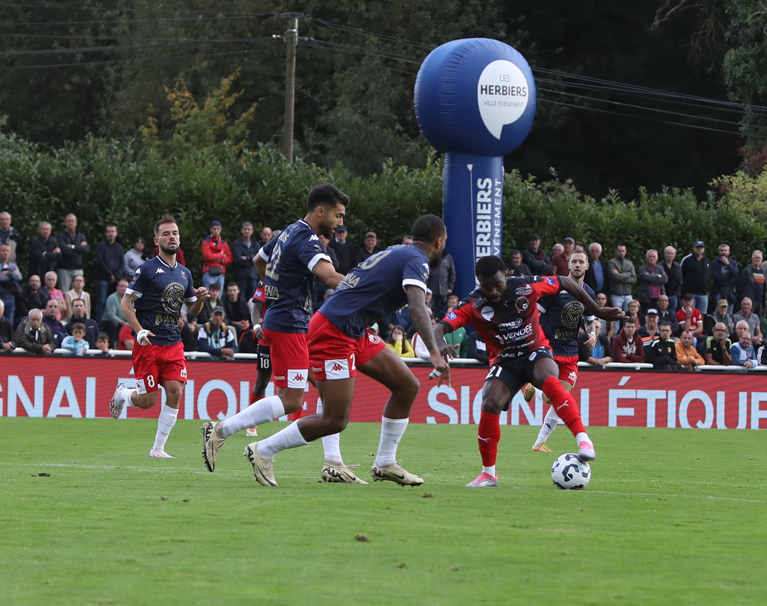 VHF-La Roche 0-0 big